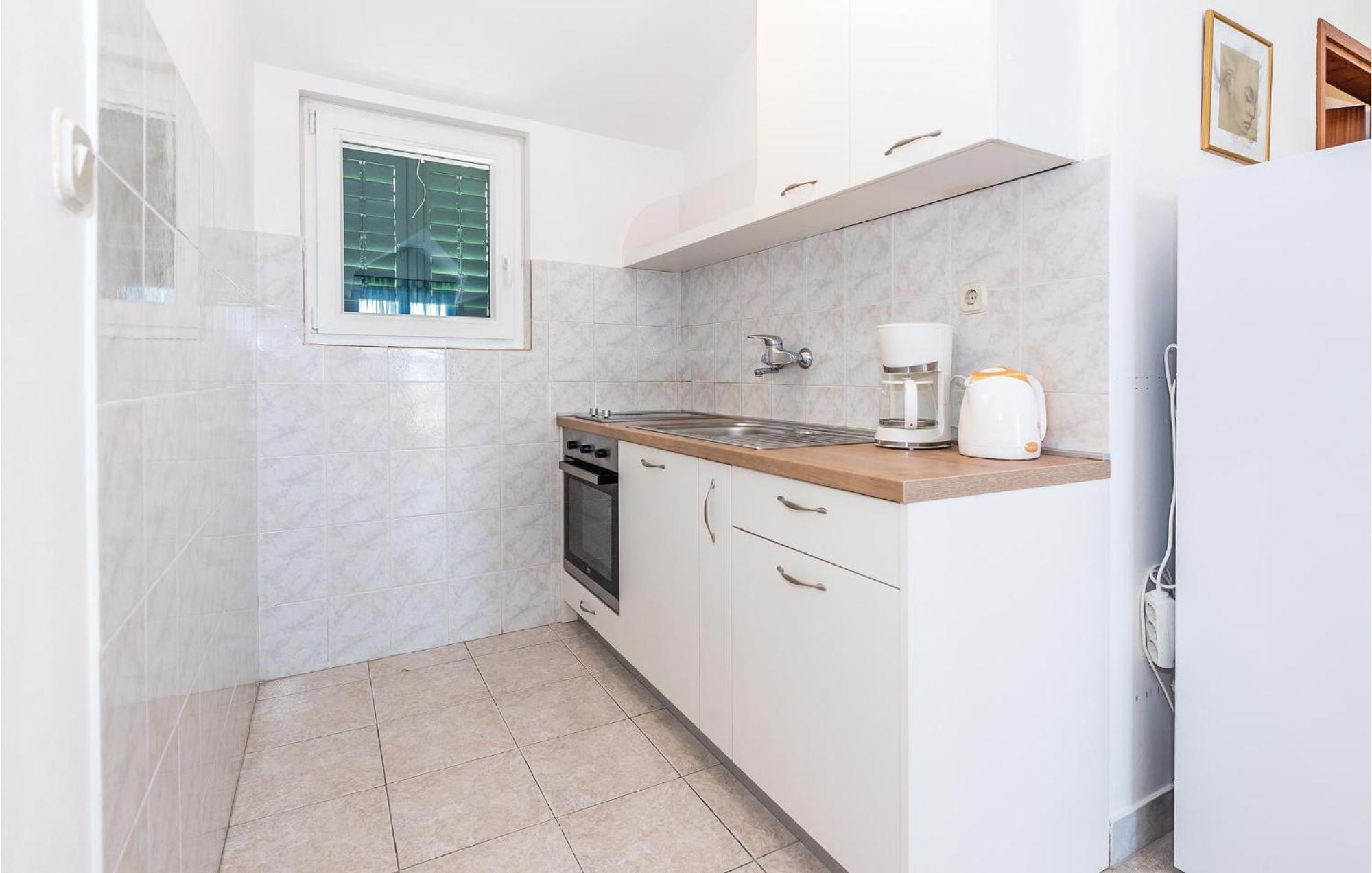 Awesome Apartment In Jezera With Kitchen Zewnętrze zdjęcie