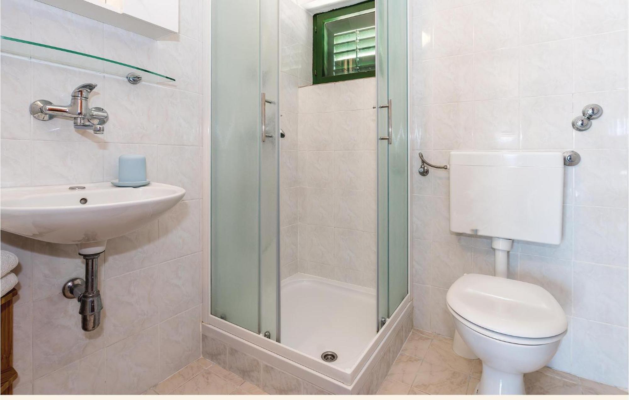 Awesome Apartment In Jezera With Kitchen Zewnętrze zdjęcie